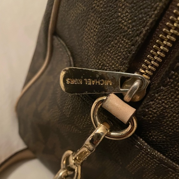 Michael Kors Grayson Bag - Picture 5 of 11